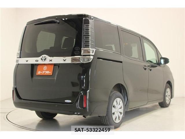 Toyota VOXY 2019-06 7226369-12