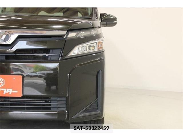 Toyota VOXY 2019-06 7226369-14