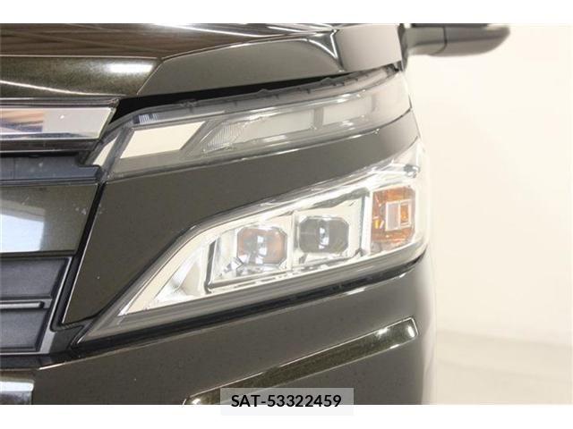 Toyota VOXY 2019-06 7226369-15