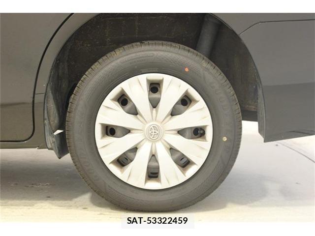 Toyota VOXY 2019-06 7226369-24