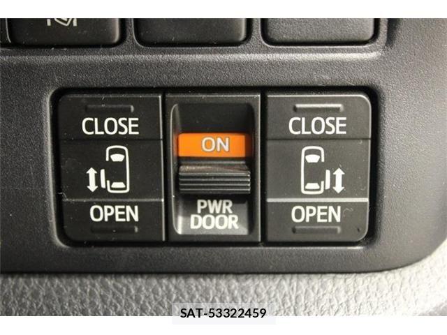 Toyota VOXY 2019-06 7226369-4