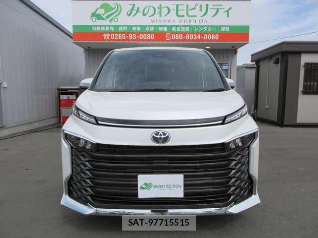 Toyota VOXY 2026-04 7226381-1