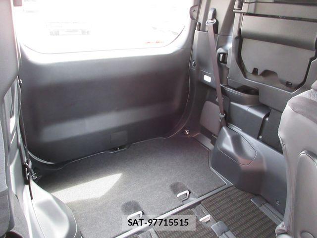 Toyota VOXY 2026-04 7226381-25