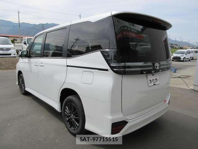 Toyota VOXY 2026-04 7226381-6