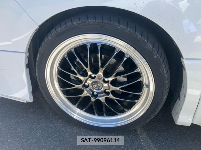 Toyota VOXY 2021-07 7226374-12