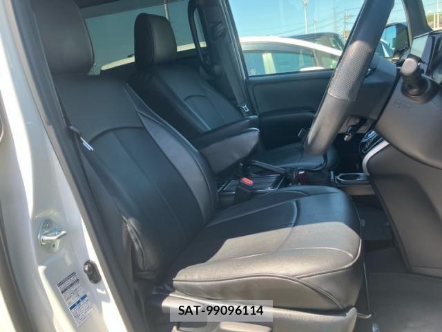 Toyota VOXY 2021-07 7226374-14