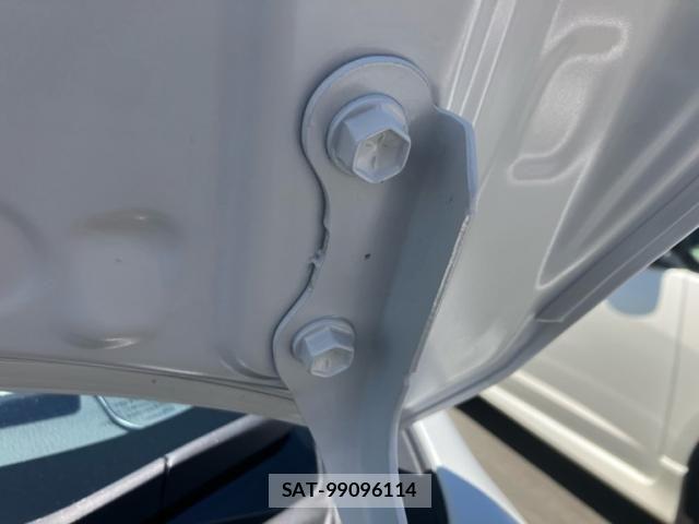 Toyota VOXY 2021-07 7226374-25