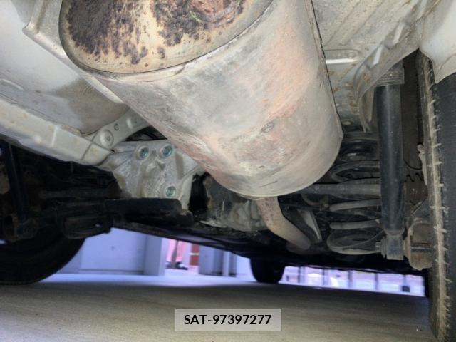 Toyota VOXY 2012-03 7226355-4