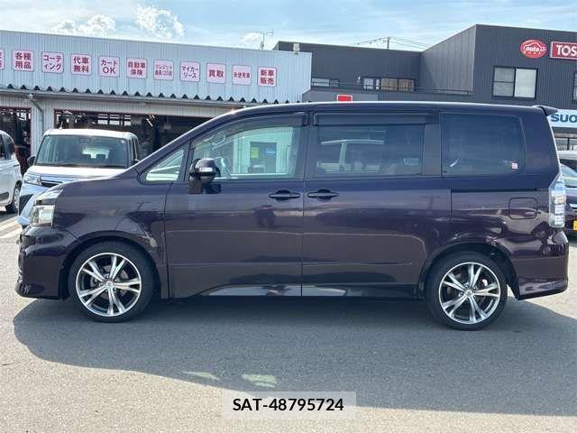 Toyota VOXY 2010-08 7252652-15