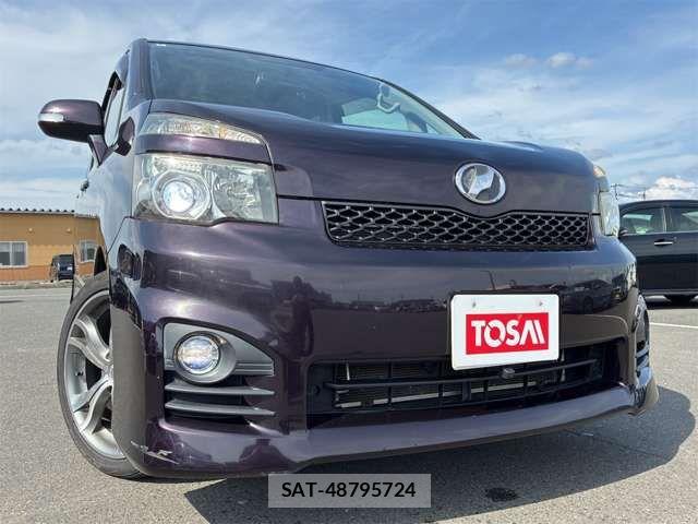 Toyota VOXY 2010-08 7252652-19