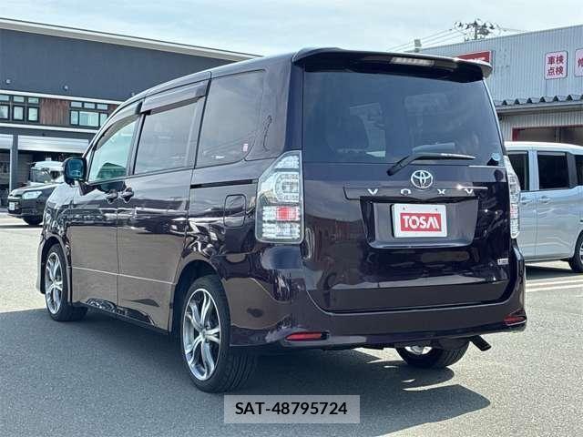 Toyota VOXY 2010-08 7252652-22