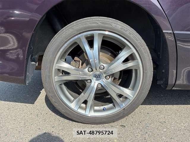 Toyota VOXY 2010-08 7252652-28