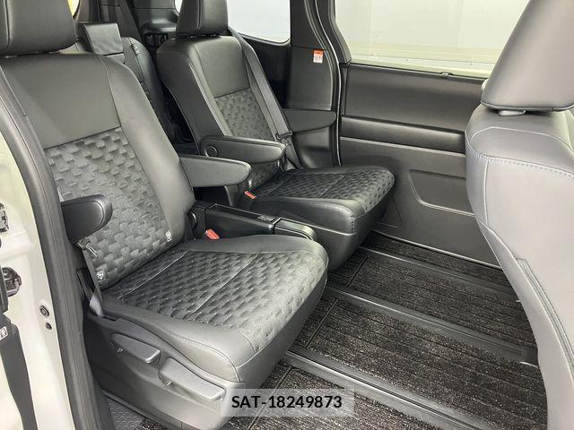 Toyota VOXY 2025-03 7252648-10