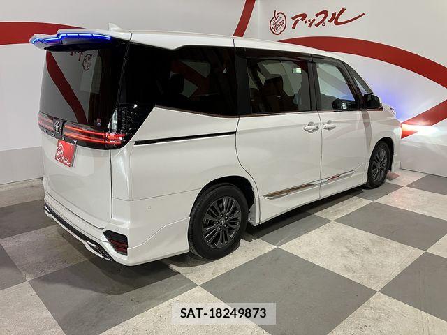 Toyota VOXY 2025-03 7252648-29