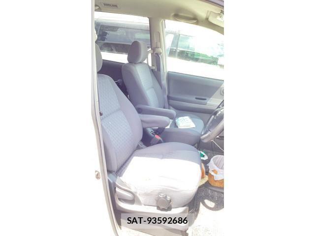 Toyota VOXY 2003-03 7252653-13