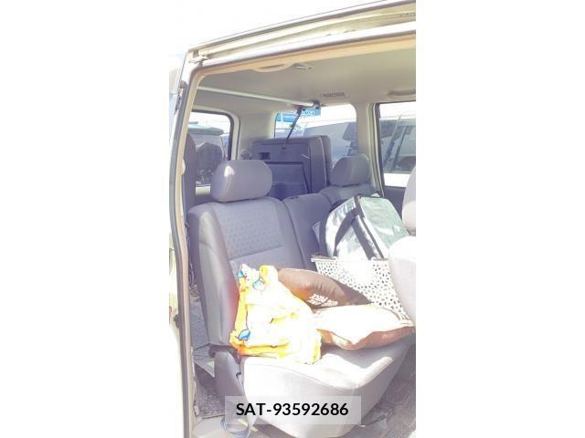 Toyota VOXY 2003-03 7252653-14