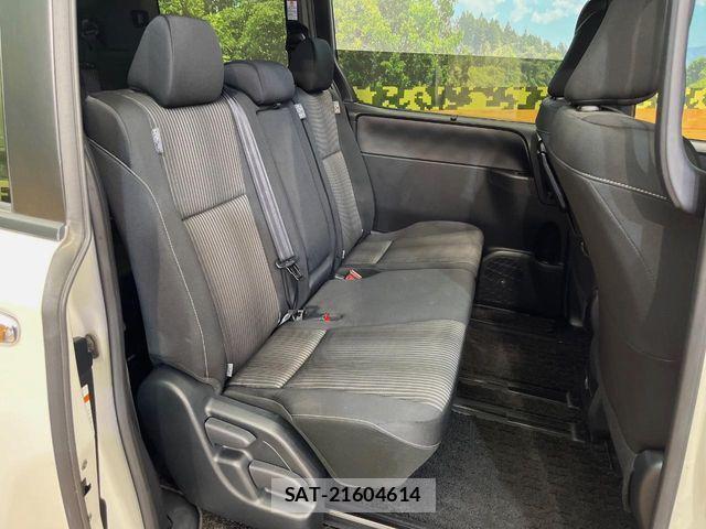 Toyota VOXY 2019-05 7252650-10