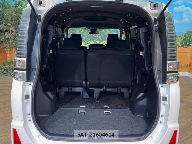 Toyota VOXY 2019-05 7252650-12
