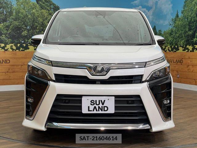 Toyota VOXY 2019-05 7252650-15