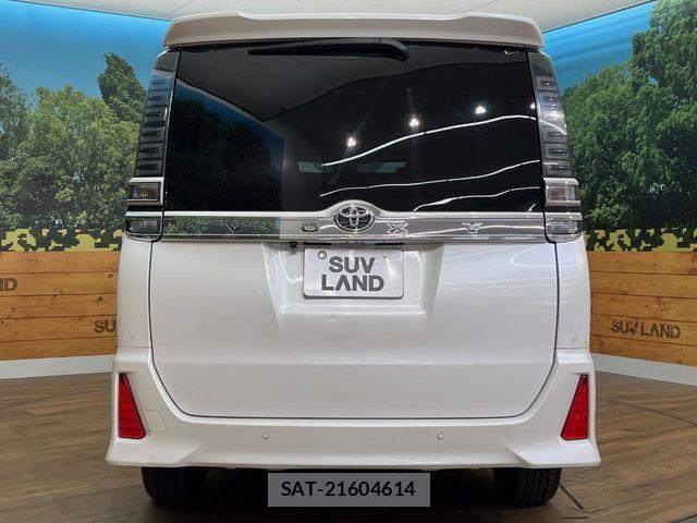 Toyota VOXY 2019-05 7252650-16