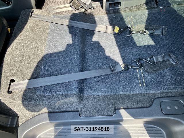 Toyota VOXY 2012-02 7252651-15