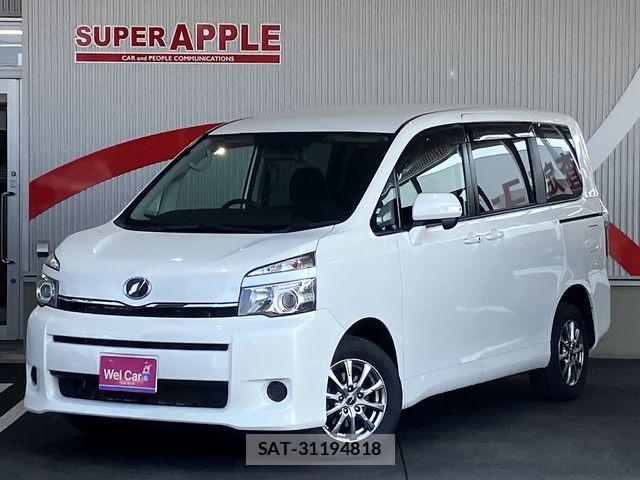 Toyota VOXY 2012-02 7252651-1