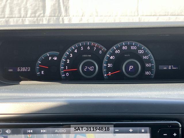 Toyota VOXY 2012-02 7252651-19