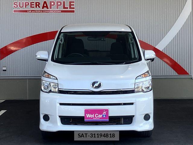 Toyota VOXY 2012-02 7252651-2