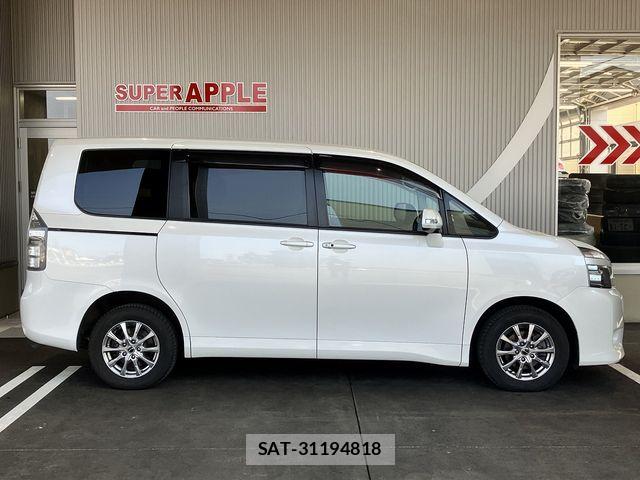 Toyota VOXY 2012-02 7252651-4