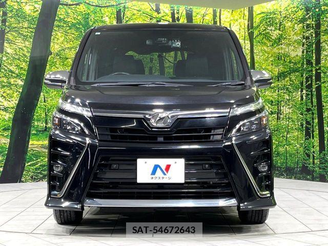 Toyota VOXY 2019-06 7330769-15