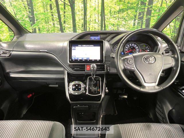 Toyota VOXY 2019-06 7330769-2