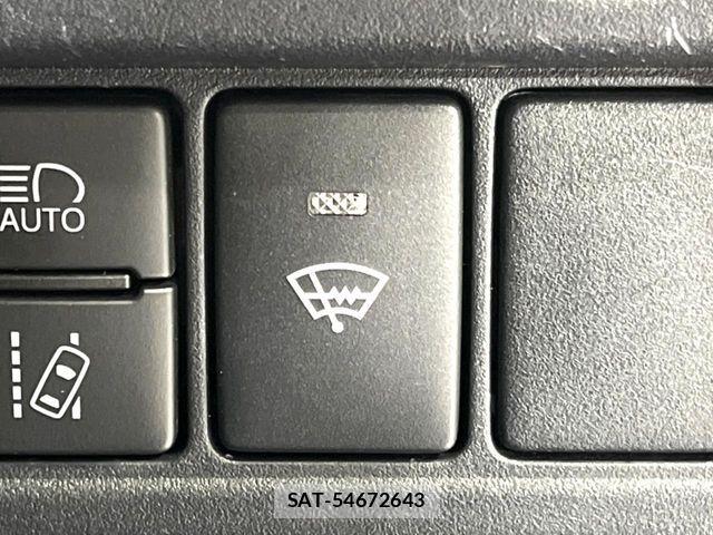 Toyota VOXY 2019-06 7330769-7