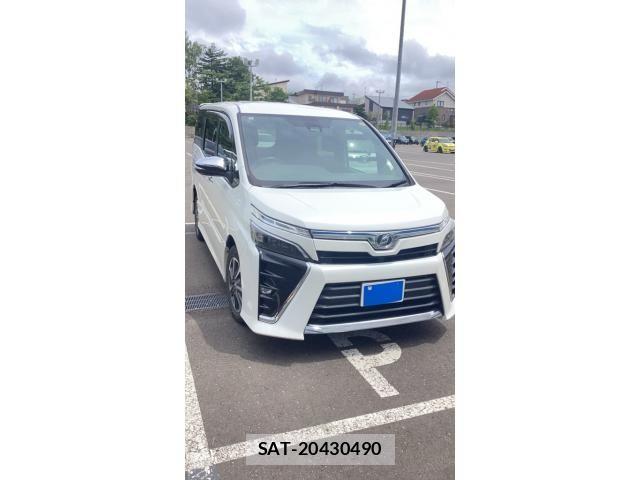 Toyota VOXY 2018-09 7330772-0