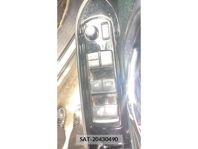 Toyota VOXY 2018-09 7330772-18