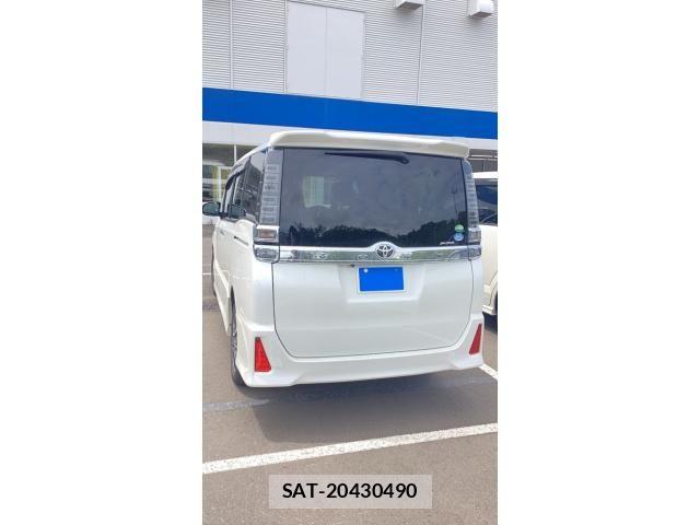Toyota VOXY 2018-09 7330772-1