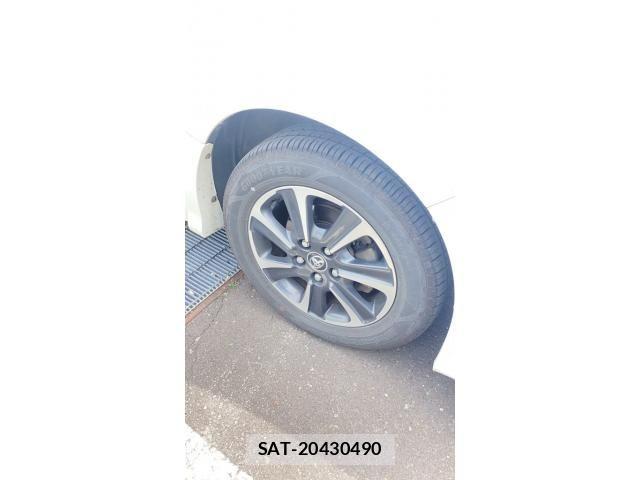 Toyota VOXY 2018-09 7330772-4