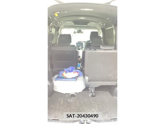 Toyota VOXY 2018-09 7330772-8