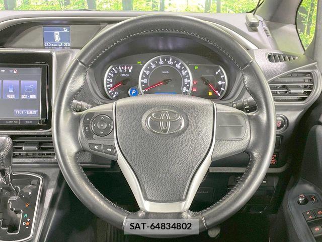 Toyota VOXY 2016-01 7330781-12