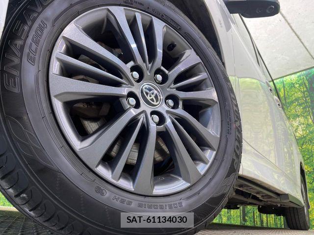 Toyota VOXY 2024-04 7330770-14