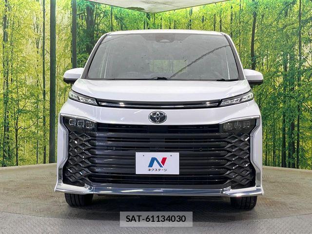 Toyota VOXY 2024-04 7330770-15