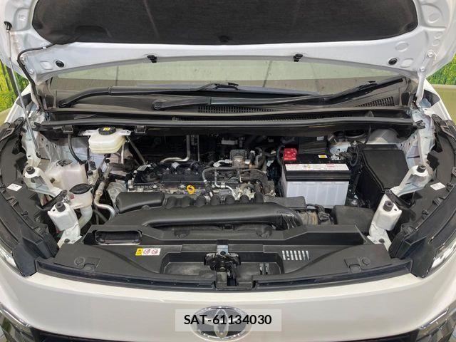 Toyota VOXY 2024-04 7330770-18