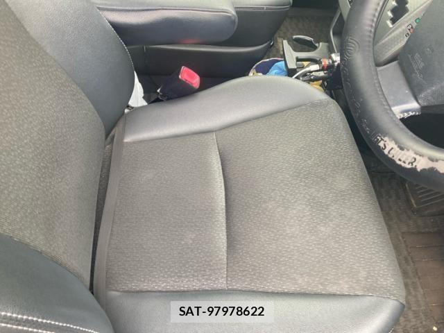 Toyota VOXY 2013-07 7330780-12