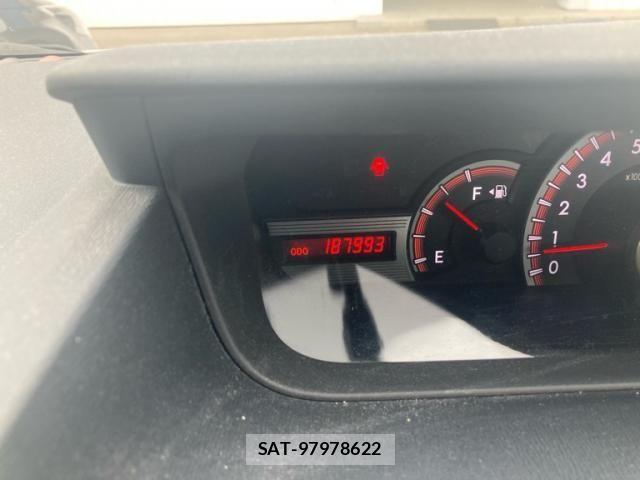Toyota VOXY 2013-07 7330780-19