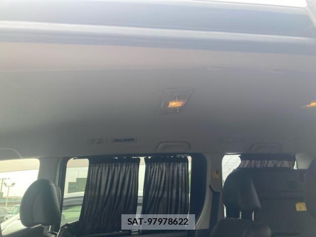 Toyota VOXY 2013-07 7330780-6