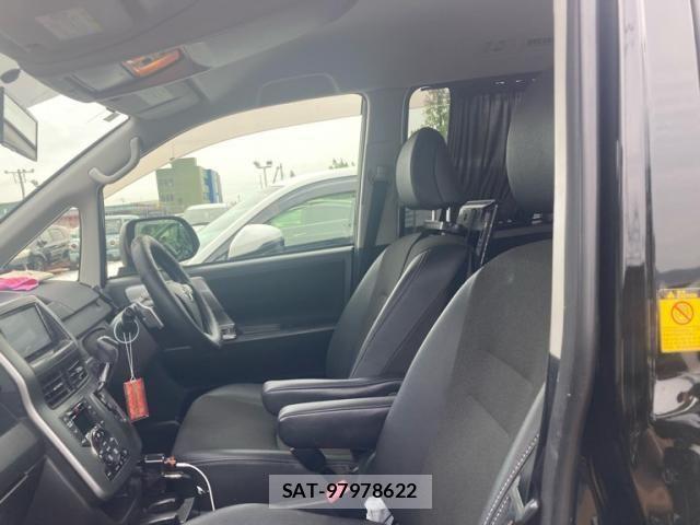 Toyota VOXY 2013-07 7330780-7