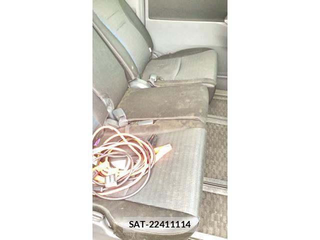 Toyota VOXY 2009-07 7330782-14
