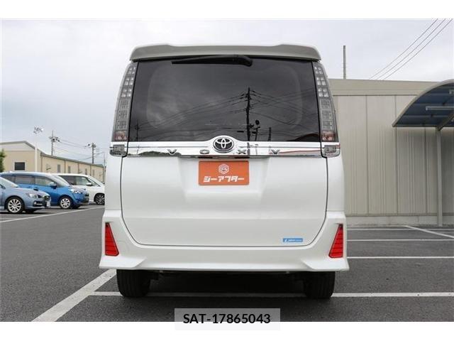 Toyota VOXY 2017-02 7360240-9