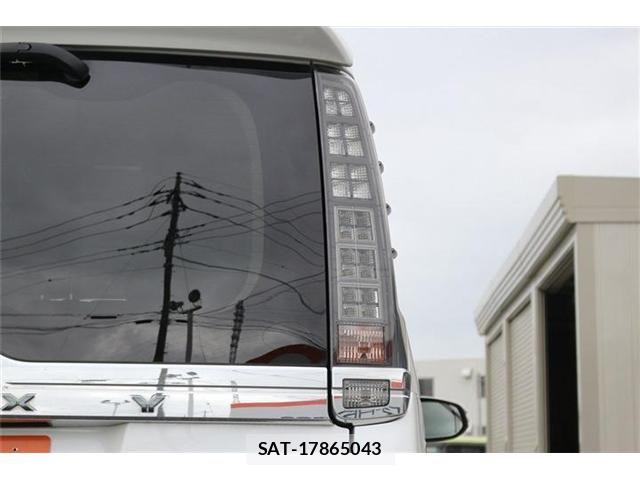 Toyota VOXY 2017-02 7360240-12