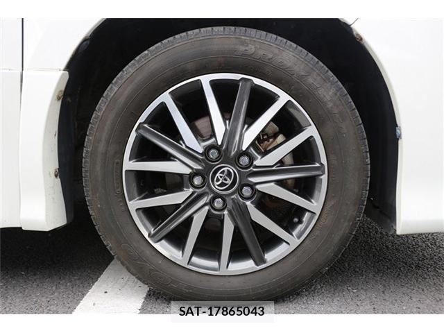 Toyota VOXY 2017-02 7360240-13