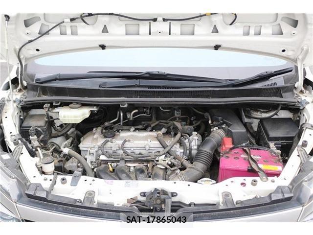 Toyota VOXY 2017-02 7360240-20